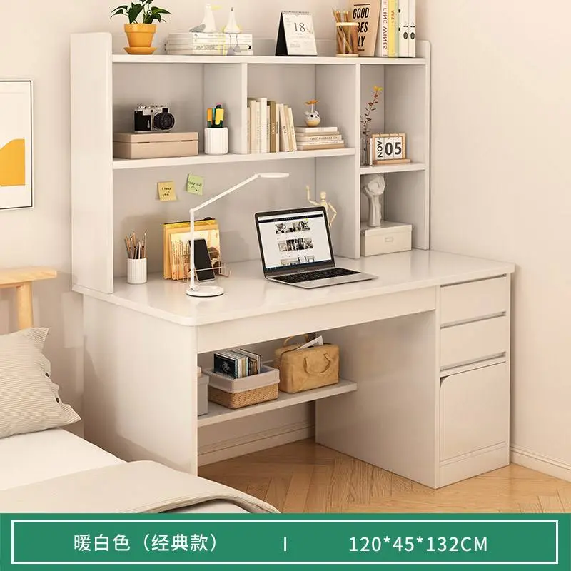 مكتب دراسي مع رفوف