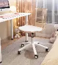كرسي بشكل عصري